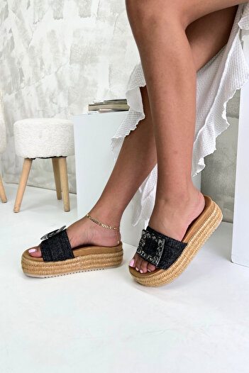 inizio Black Straw Stone Buckle Women's Slippers Ew7076