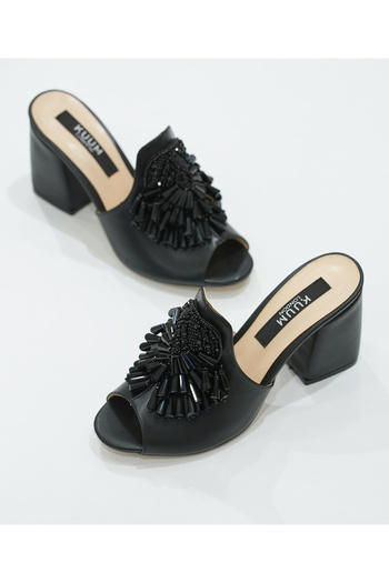 Kuum Women's Accessory Detailed Heeled Slippers