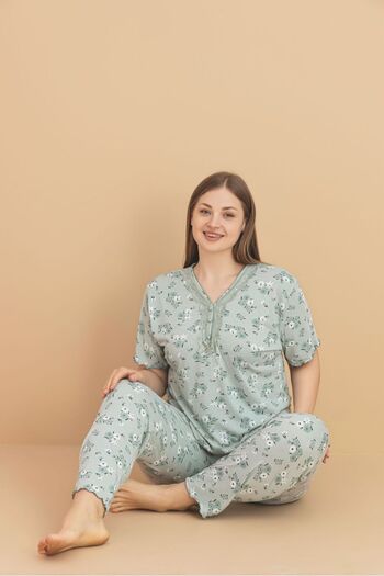 Temporium Women's Large Size Patterned Buttoned Collar Short Sleeve Bamboo Pajama Set