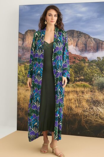 Lüx Wood 23135 women's flower patterned lace and low-cut dressing gown set