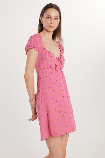 Tudors Women's Standard Fit Short Sleeve Lacing Detailed Carmen Collar Printed Mini Pink Dress