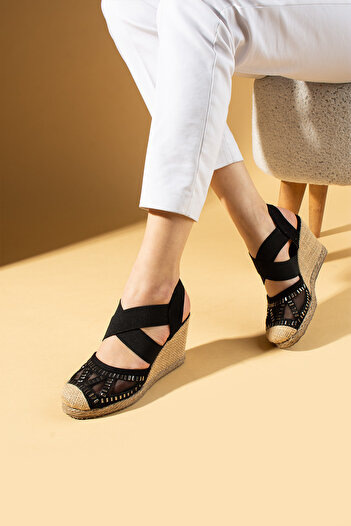 Pembe Potin Women's Black Suede Sandals