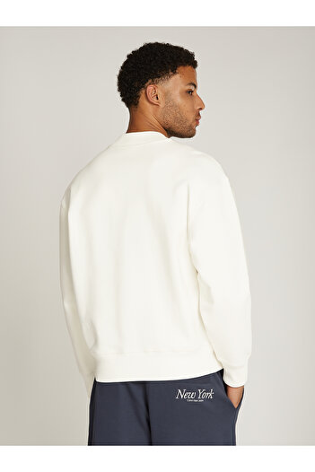 Calvin Klein Calvin Klein Men White Interlock Crew Neck Pullover Sweatshirt