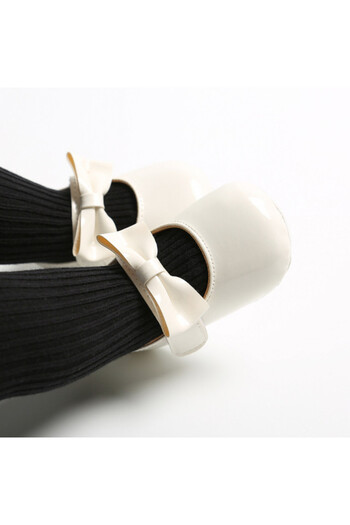 Superbaby Pantofiori albi din lac cu fundita pentru fetite