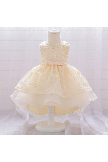Superbaby Elegant ivory dress with train
