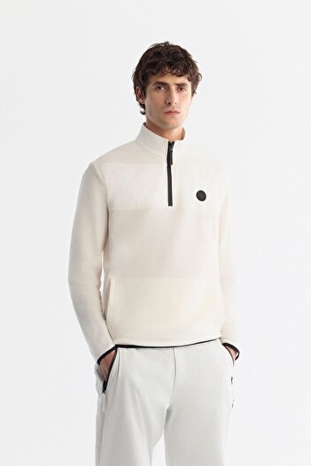 Avva Men's Ecru Regular Fit Cold Resistant Zippered Stand Collar Fleece Sweatshirt A42Y1380