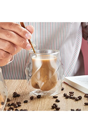 OEM Double-walled glass, twisted, transparent, comfortable and easy to handle, 6.5 x 9.5 x 7 cm
