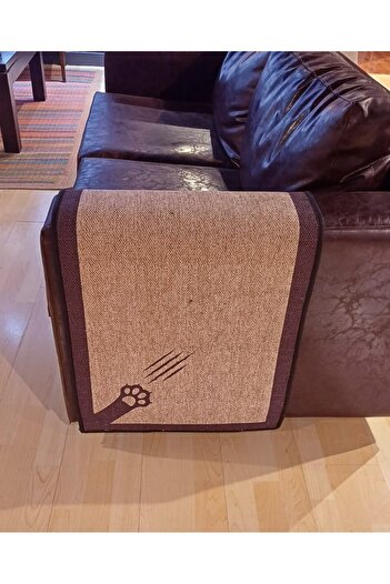 A 1968 AKTUNÇ TEKSTİL Cat Seat Scratch Protective Mat