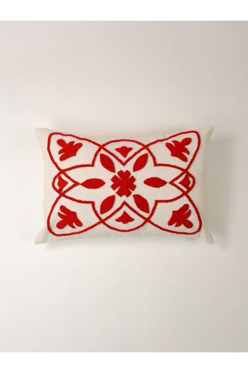 Galia Tasarım Marrakech Punch Throw Pillow Cover - Red Rectangle