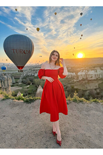 Store Kare Yaka Çan Etekli Prenses Model Midi Boy Elbise