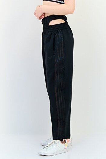 adidas Women Loose Fit 7/8th Outdoor Sweatpants, Black