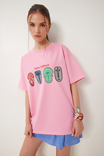 Happiness İstanbul Rosa Oversize-T-Shirt mit bedrucktem Strickmuster für Damen ZV00279