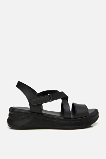 Yaya by Hotiç Black Yaya Women's Sandals