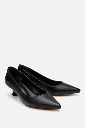 Yaya by Hotiç Kadın Siyah Kısa Topuklu Stiletto