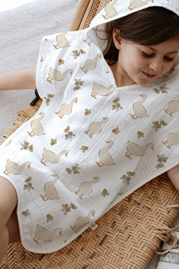 Tuğba Kuğu 4 Layer Muslin Poncho - Bohemian Duck