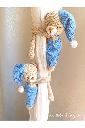 Damla Amigurumi Uykucu ayıcık perde tutucu