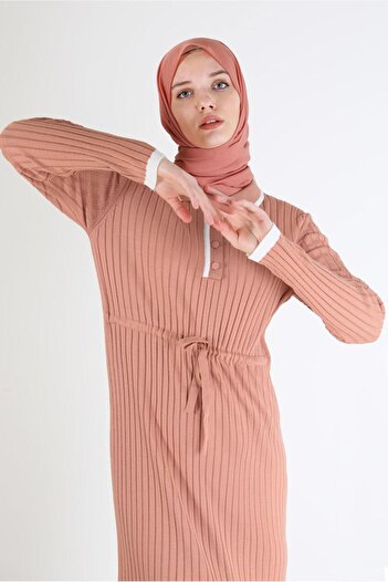 Alvina POLO NECK TROPHY KNIT DRESS 42122