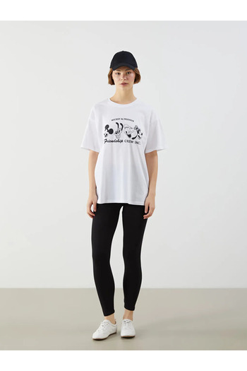 LC Waikiki XSIDE Weißes Damen-T-Shirt mit Rundhalsausschnitt und Mickey & Friends-Aufdruck