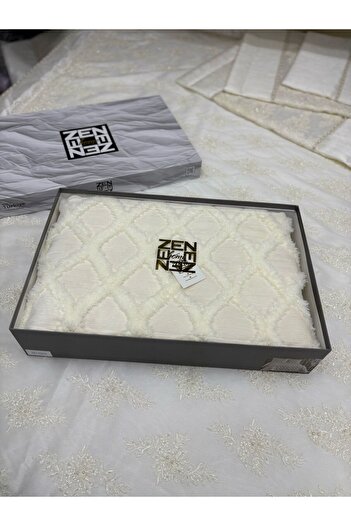 FİBELLA HOME COLLECTİON Tek Kişilik İskandinav Krem Püsküllü Yatak Örtüsü 180x250 - Yastık 50x70 - Kutulu