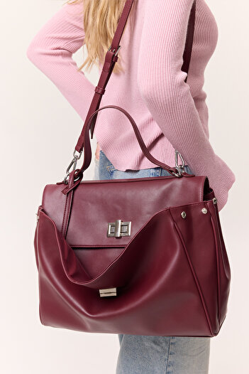 Manuka Arte Wide Shoulder Bag Bordo