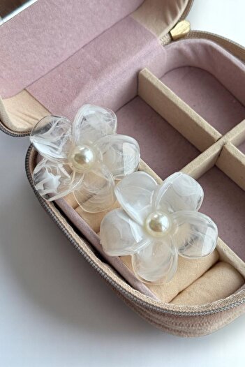 MUTENA Pearl Detailed Translucent Flower Model Design Earrings