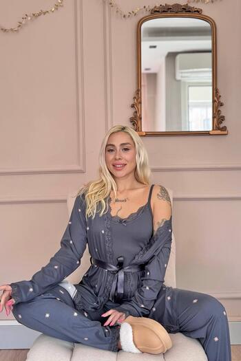 Pijamaevi Set pijamale de damă din bambus cu model antracit, cu halat
