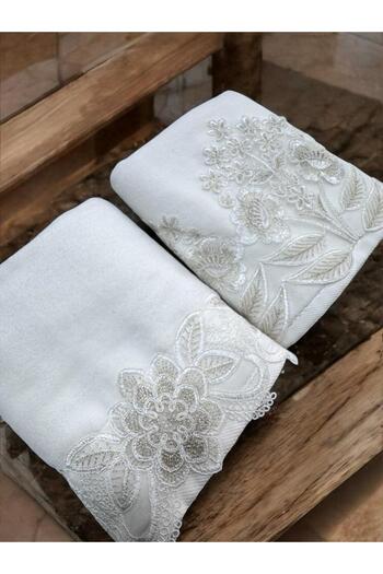 Dantelux 2 Piece French Laced Dowry Holder 50X90 Velvet Hand and Face Towel