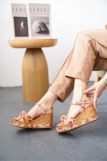 lavishoes L02019 Daily Women's Classic Wedge Heeled Shoes