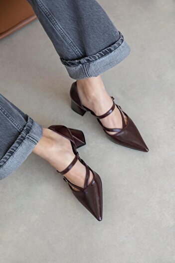 STRASWANS Stana Women's Crinkle Leather Heeled Shoes Burgundy