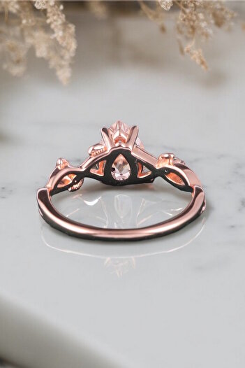 My Diamond Su Damlası Morganit Ve Pırlantalı Sarmaşık Yapraklı Yüzük