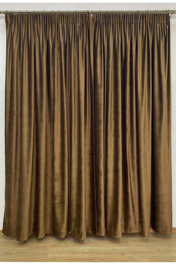 Liz Line Set of two velvet curtains, with drapery, various sizes and colors, from the "Velvet lux" range by Liz Line