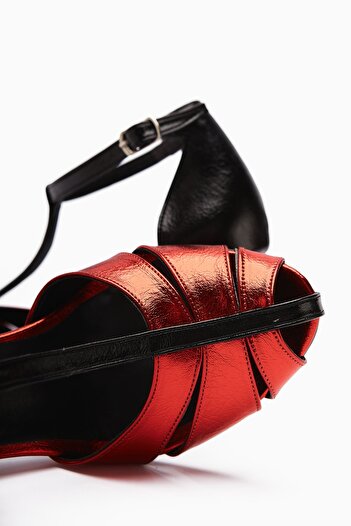 Limoya Mian Red Belt Detailed Buckle Women's Heeled Shoes