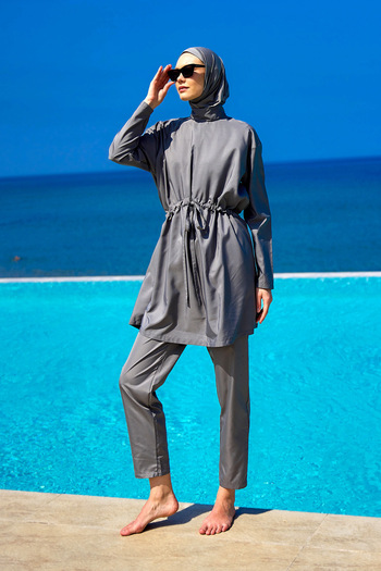 A Andalus Fully Covered Hijab Swimsuit with Hidden Zipper and Drawstring Detail A2502-4