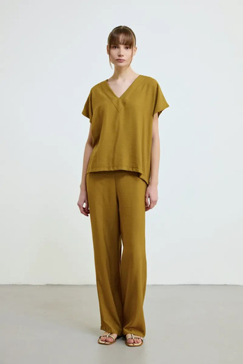 Gusto V-Neck Relaxed Cut Blouse - Green