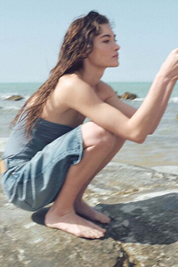 H&M High Knee Denim shorts