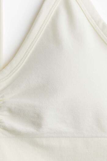 H&M Seamless Medium Support Sports bra with DryMove™