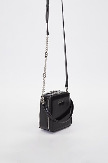 Levidor Black Rectangular Model Shoulder Bag
