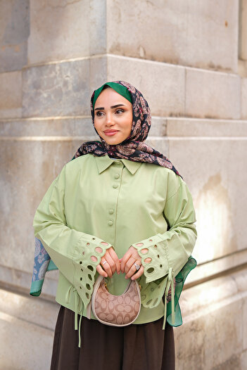 LOCCO Women's Embroidered Sleeve Shirt Pistachio Green