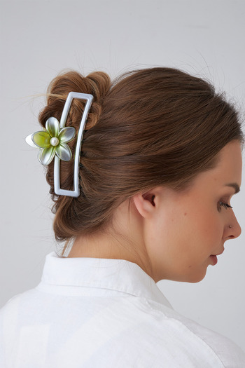 Modex Pearl Detailed Clover Flower Latch Buckle (11cm)