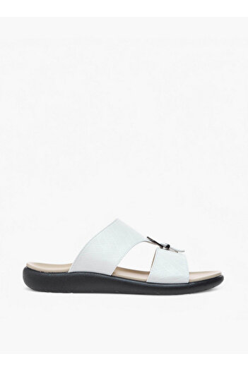 LBL by Shoexpress Buckle Accent Slip-On Arabic Sandals