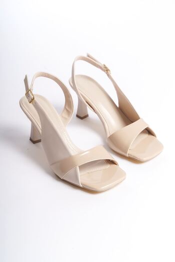 EMOYRA Klein Women's Beige Patent Leather Detailed Heeled Sandals