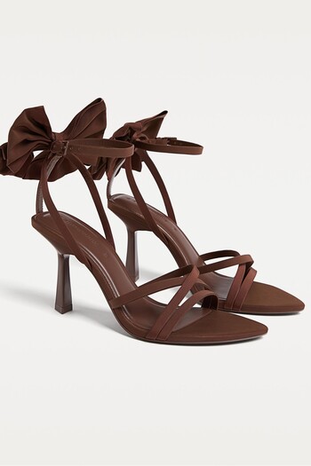Stradivarius Heeled sandals with bow