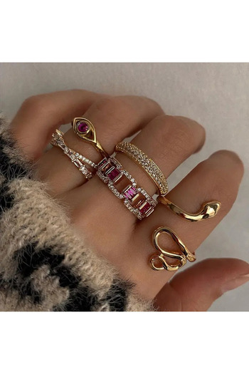 Takıtolia Solea - 5 Pieces Shiny Pink Stone Snake Figured Design Retro Stylish Multiple Gold Gold Ring Set