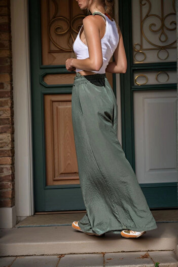 bacc Women's Khaki Elastic Waist Pocket Wide Leg Soft Textured Loose Trousers Bcbsk-25700-3391