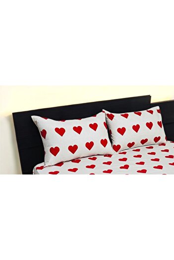 By Masuaa 2-Piece Heart Pillowcase