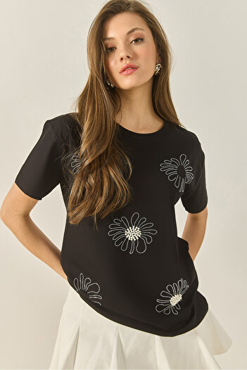 Bianco Lucci Women's Floral Motif Stone Bead Embroidered Regular Fit Cotton T-Shirt 8128 60283300