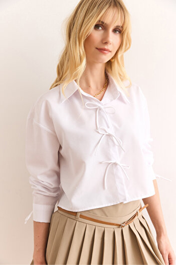 Olalook Women's White Lace Detailed Crop Woven Shirt Gml-19001345
