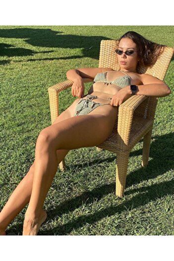 scyllastore Kadın Malia Özel Tasarım Fildişi Aksesuarlı Yeşil Tanga Bikini Takımı