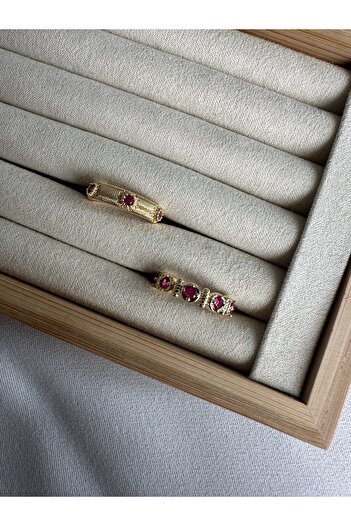 ringbox Fuchsia Dot Detailed Ring Set of 2