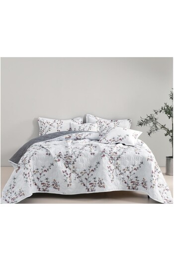 Mark A king-sized summer microfiber double bed sheet that adds beauty and elegance to your room, measuring 230*250cm.